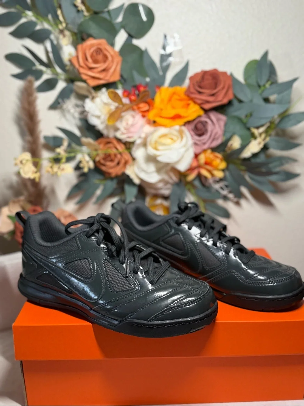Nike Gato Black Low-Top Athletic Sneakers